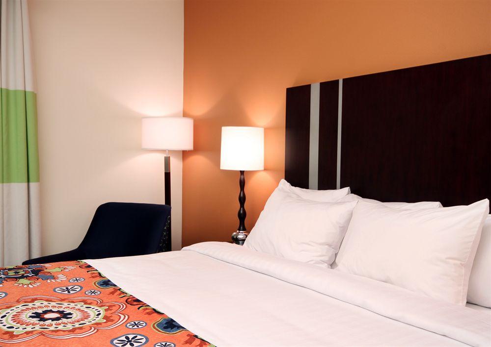 Fairfield Inn & Suites San Diego Old Town Dış mekan fotoğraf