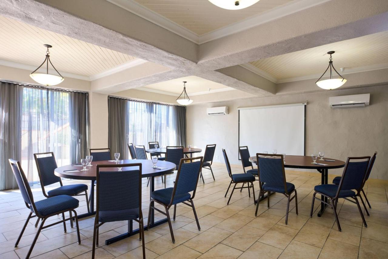 Fairfield Inn & Suites San Diego Old Town Dış mekan fotoğraf