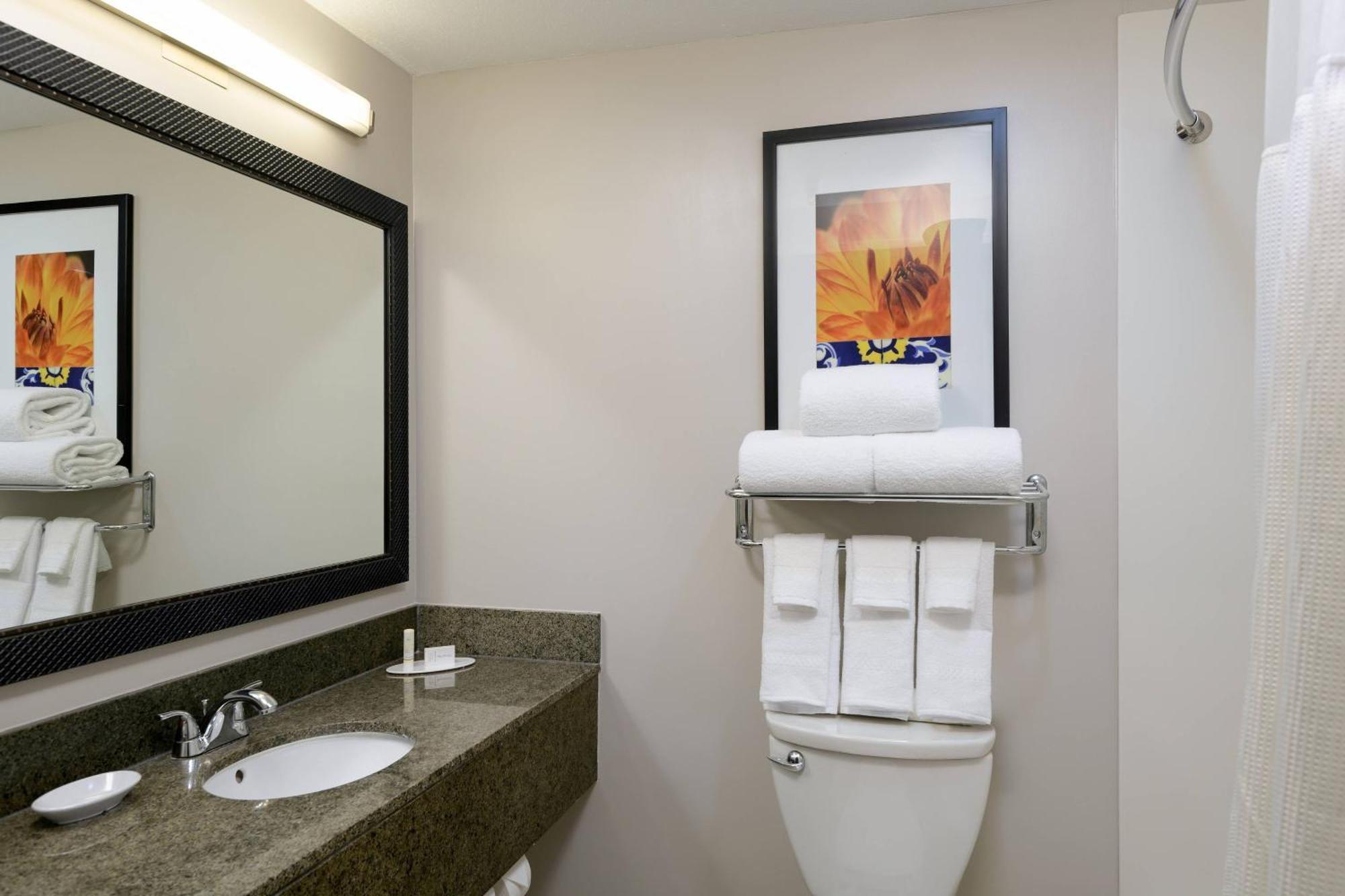 Fairfield Inn & Suites San Diego Old Town Dış mekan fotoğraf